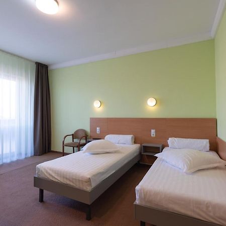 Vila Rosa 2 Hotel Cluj-Napoca Exterior foto